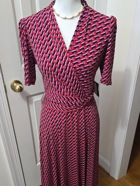 JH BRAND WOMEN'S PLUS SIZE RED AND BLACK SHORT SLEEVE DRESS SIZE 24W